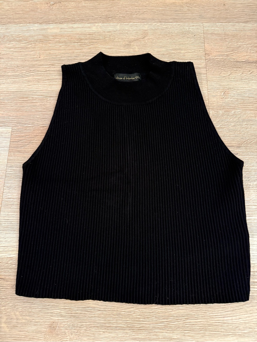 House of Harlow 1960 Black Ribbed Sleeveless Crop Tank